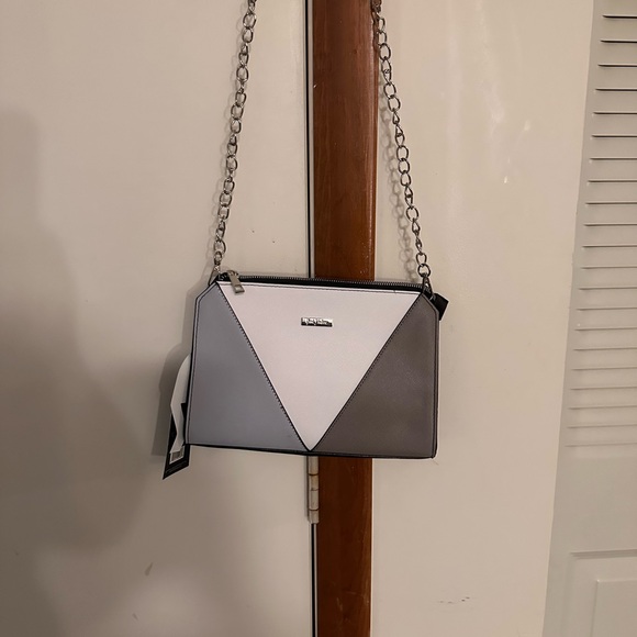 Elegant White and Gray Clutch by [Brand] Yani J’adore - Picture 10 of 10